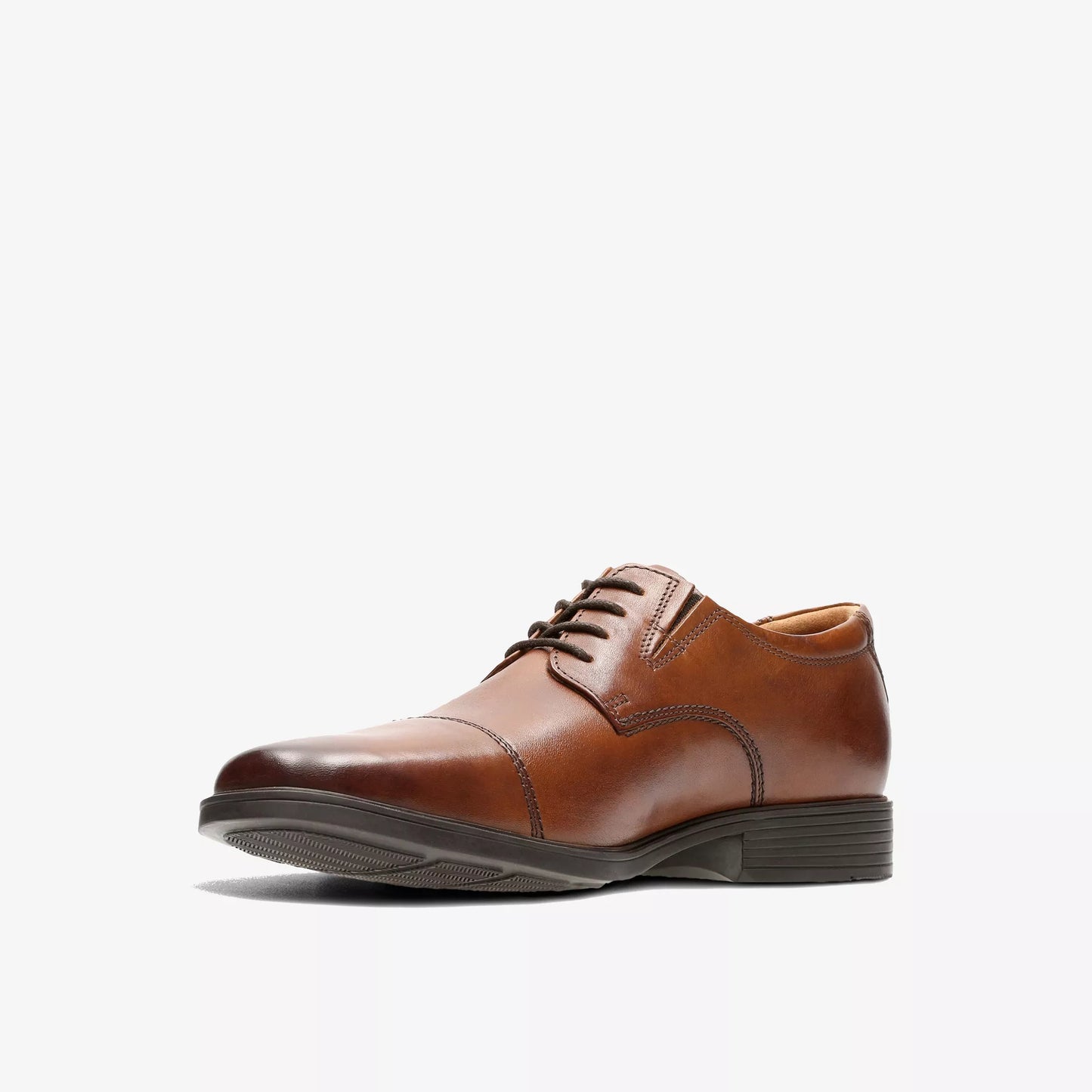 Clarks Men's Tyden Cap Oxford Shoe colour light brown