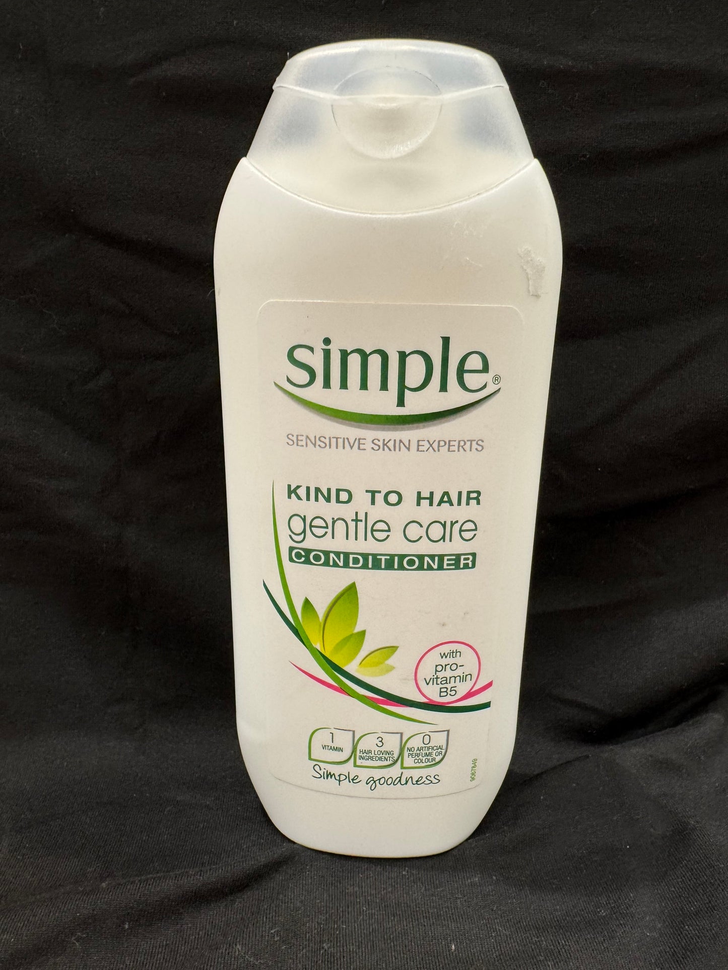 Simple Kind to Hair Gentle Care Conditioner, 200 ml