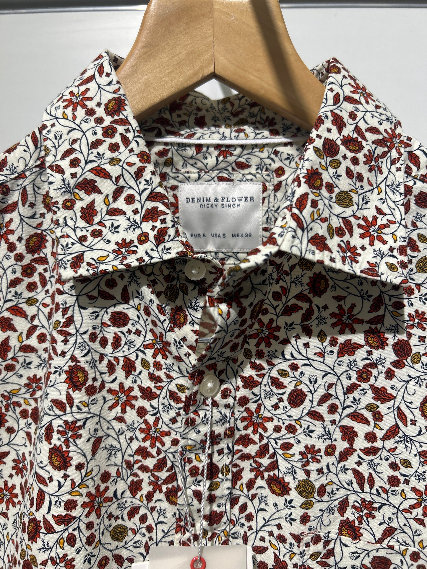 Denim & Flower Men’s Red & White Floral Design Shirt – Stylish Casual Wear