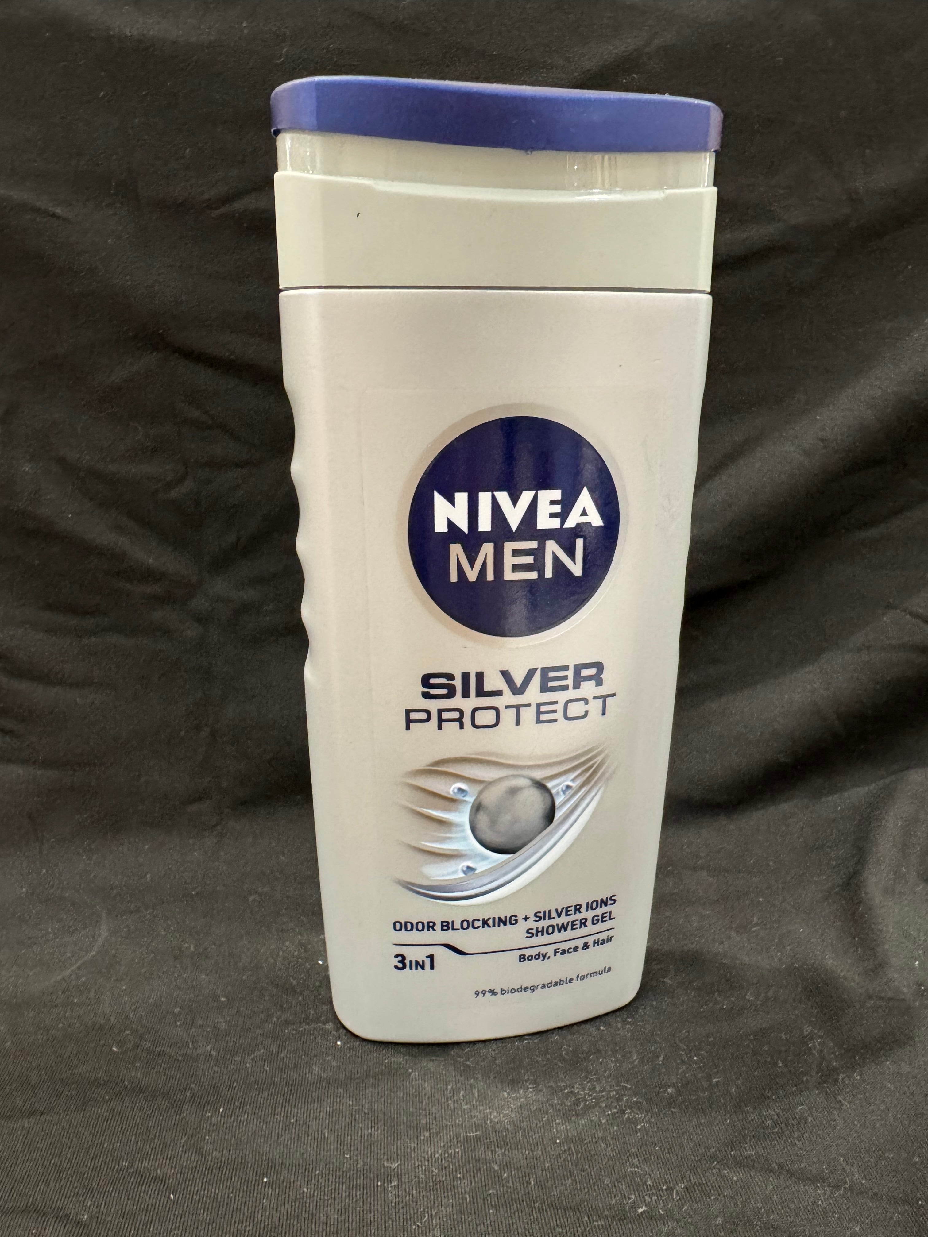 NIVEA MEN SILVER PROTECT HAIR & BODY SHAMPOO
