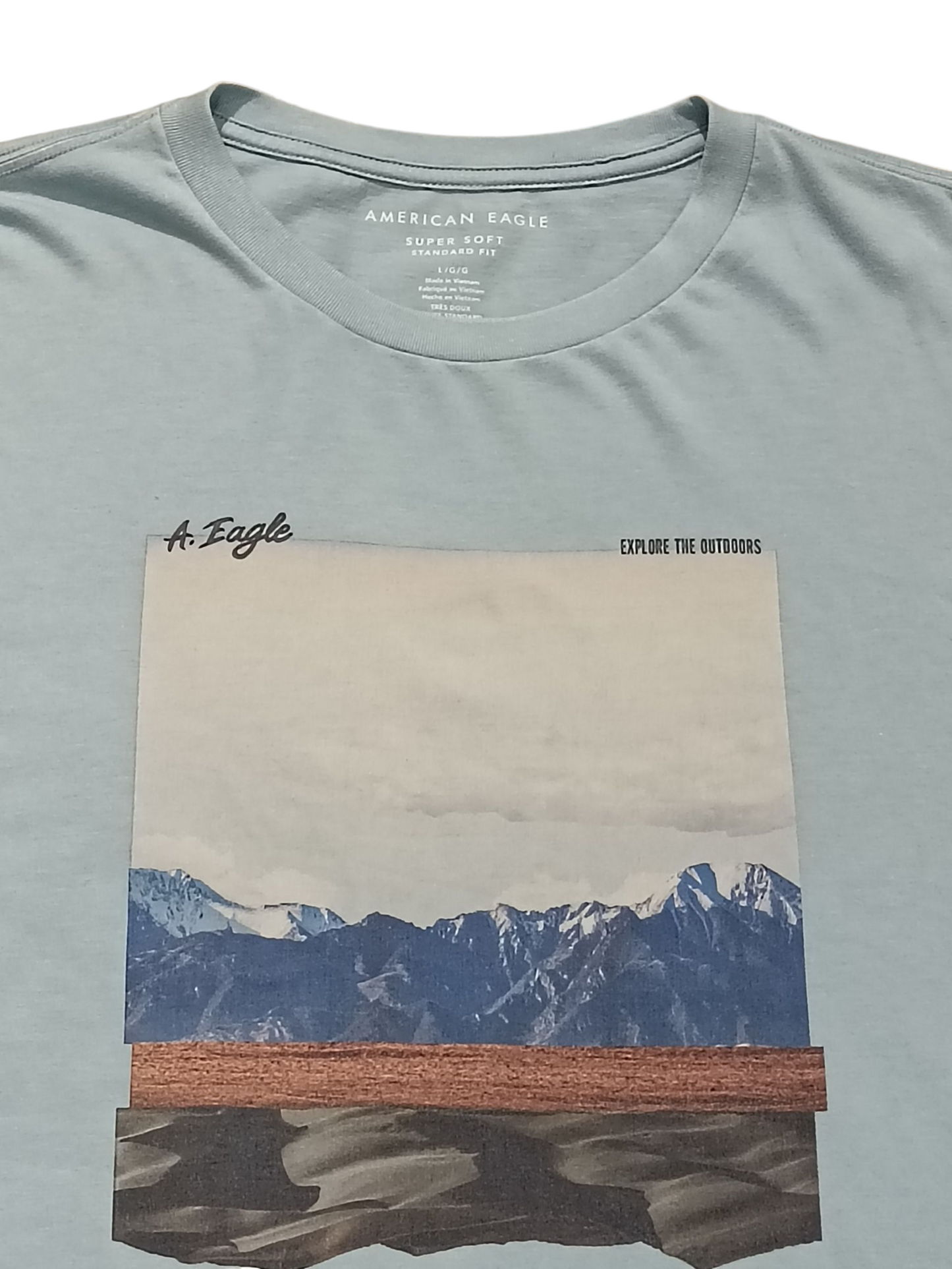 AMERICAN EAGLE  STANDARD FIT LIGHT BLUE