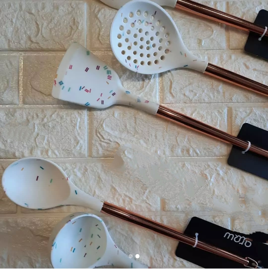 Arow Servappetit Ceramic Rose 5PC Utensil Set w/Crock, Copper & Nylon, White & Rose Color